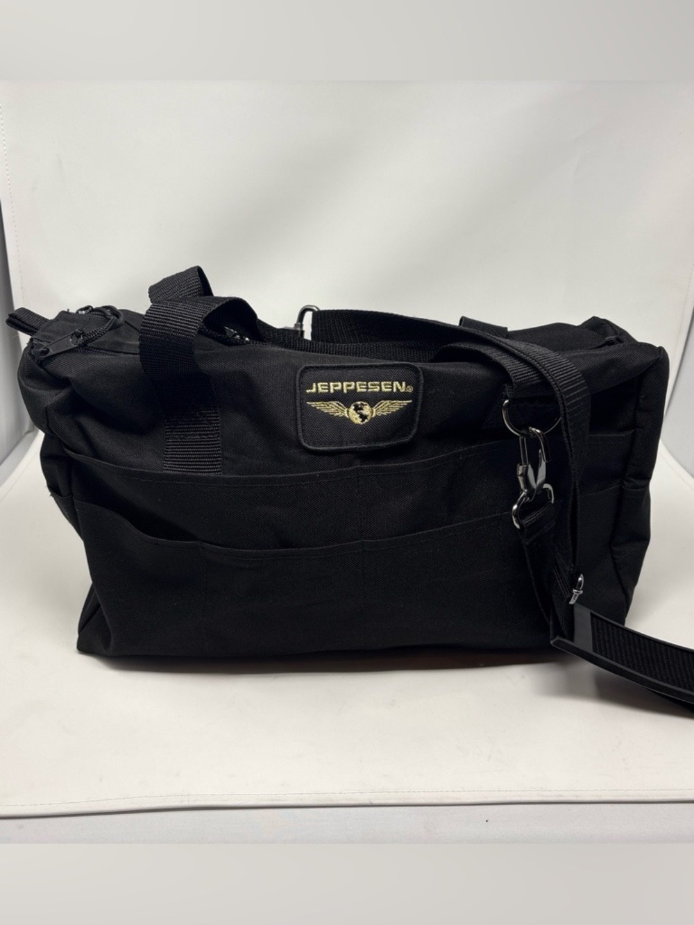 Jeppesen Flight Duffle Overnight Bag Pilot Aviation Black 16 1/4x10x6” Dual Zip